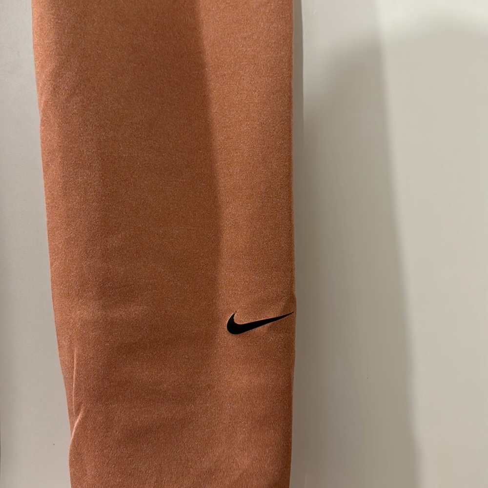 Nike | Dri-Fit peach leggings
